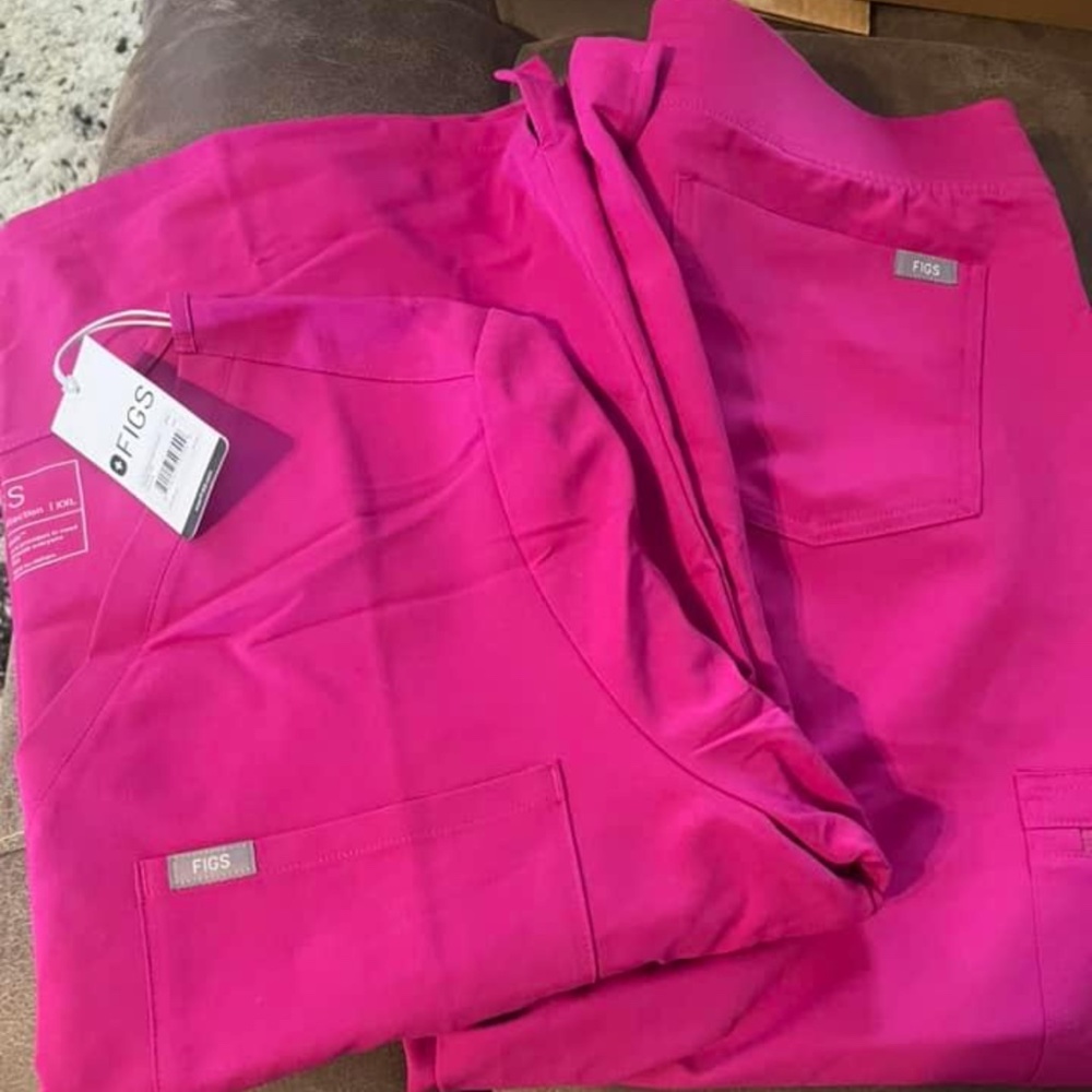 Figs scrubs